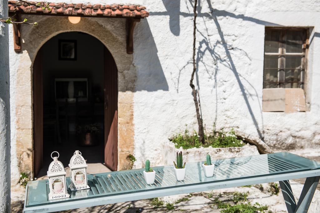 Traditional House Alikampos Экстерьер фото